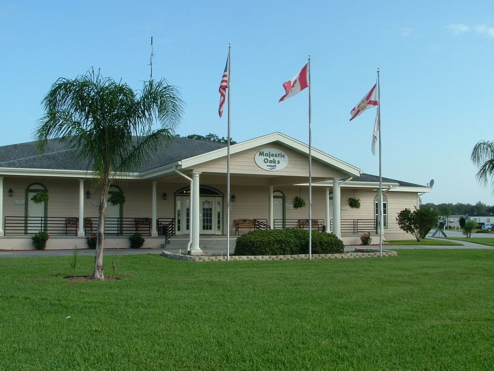 Majestic Oaks Rv Resort Zephyrhills Eksteriør billede