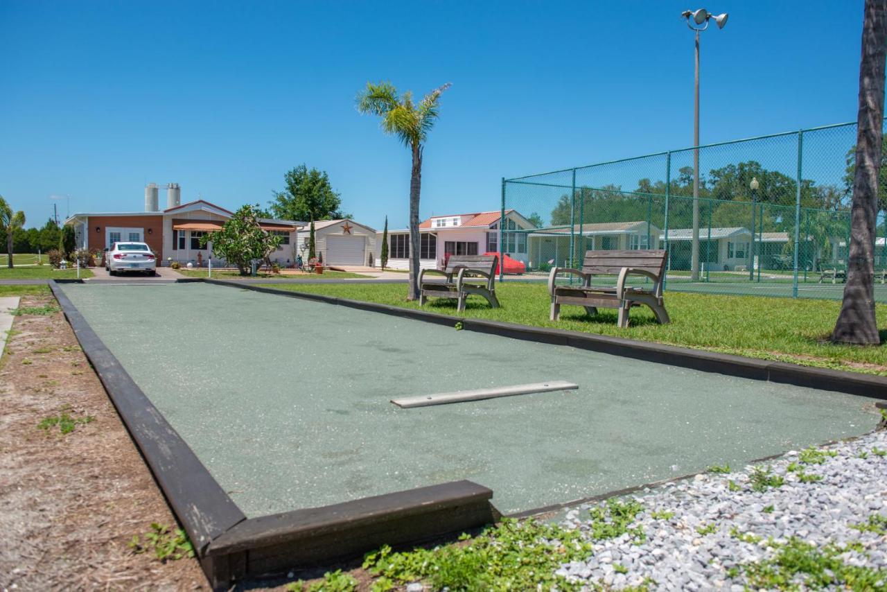 Majestic Oaks Rv Resort Zephyrhills Eksteriør billede